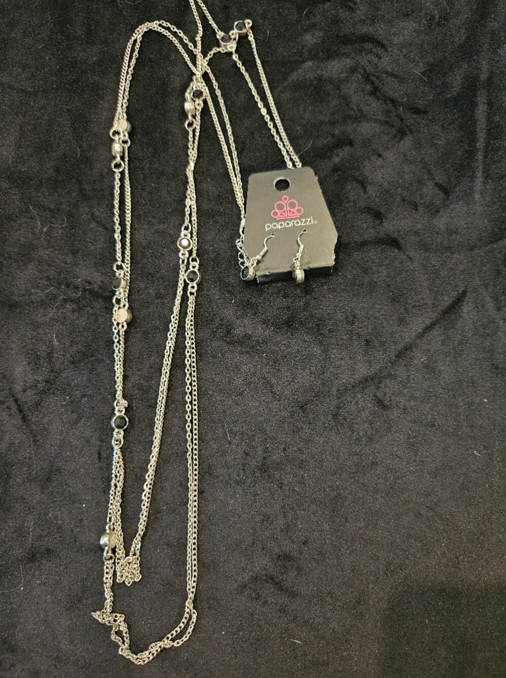 Paparazzi Layered Chain Necklace in Silver NWT